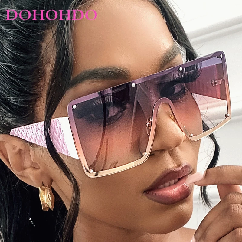 Vintage Oversized One Piece Square Wide Leg Sunglasses Women Men New Fashion Brand Designer Outdoors Travel Sun Glasses UV400
Vintage Oversized One Piece Square Wide Leg Sunglasses Women Men New Fashion Brand Designer Outdoors Travel Sun Glasses UV400