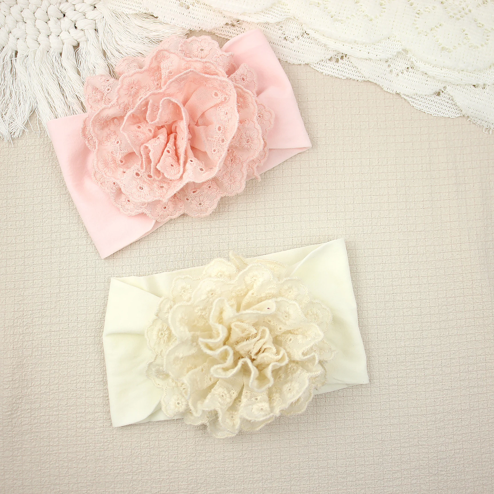 Large Cotton Flower with Nylon Wide Kids Headband Baby Girls Hair Accessories Newborn Solid Nylon Turban Child Hair Accessories
Large Cotton Flower with Nylon Wide Kids Headband Baby Girls Hair Accessories Newborn Solid Nylon Turban Child Hair Accessories