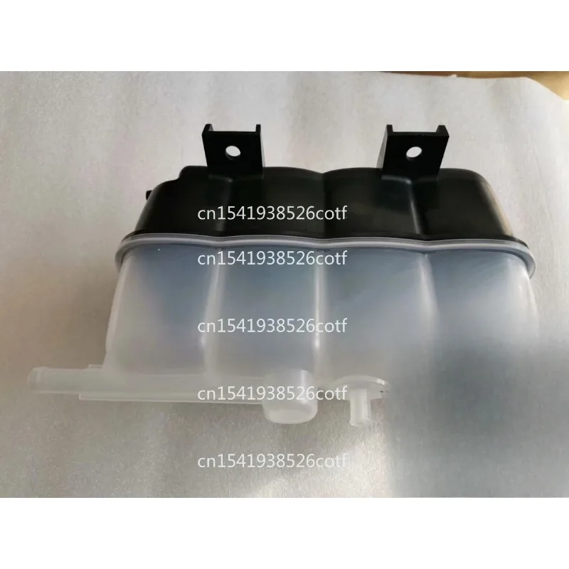 QX56QX80 water tank replenishment kettle Tule Y62 water tank auxiliary water pot storage kettle original
QX56QX80 water tank replenishment kettle Tule Y62 water tank auxiliary water pot storage kettle original