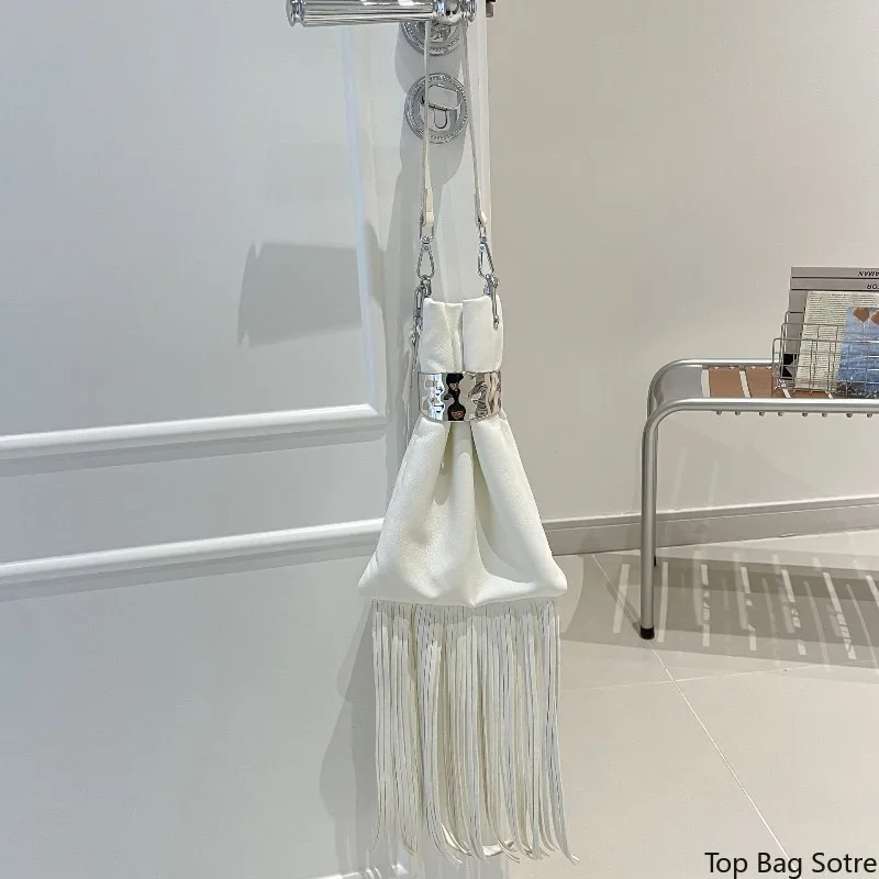 Women's Convertible Shoulder Bag Crossbody Drawstring Chic Y2K Street Style Unique Design Daily Spring
Women's Convertible Shoulder Bag Crossbody Drawstring Chic Y2K Street Style Unique Design Daily Spring