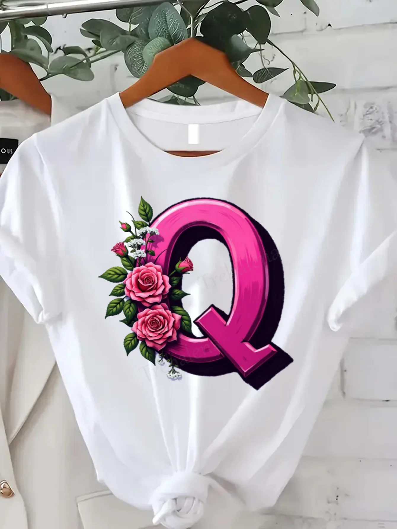 Comfortable Women's Print T-shirt Floral Letter Q Print Women's T-Shirt - Casual Summer Top for Everyday Wear
Comfortable Women's Print T-shirt Floral Letter Q Print Women's T-Shirt - Casual Summer Top for Everyday Wear