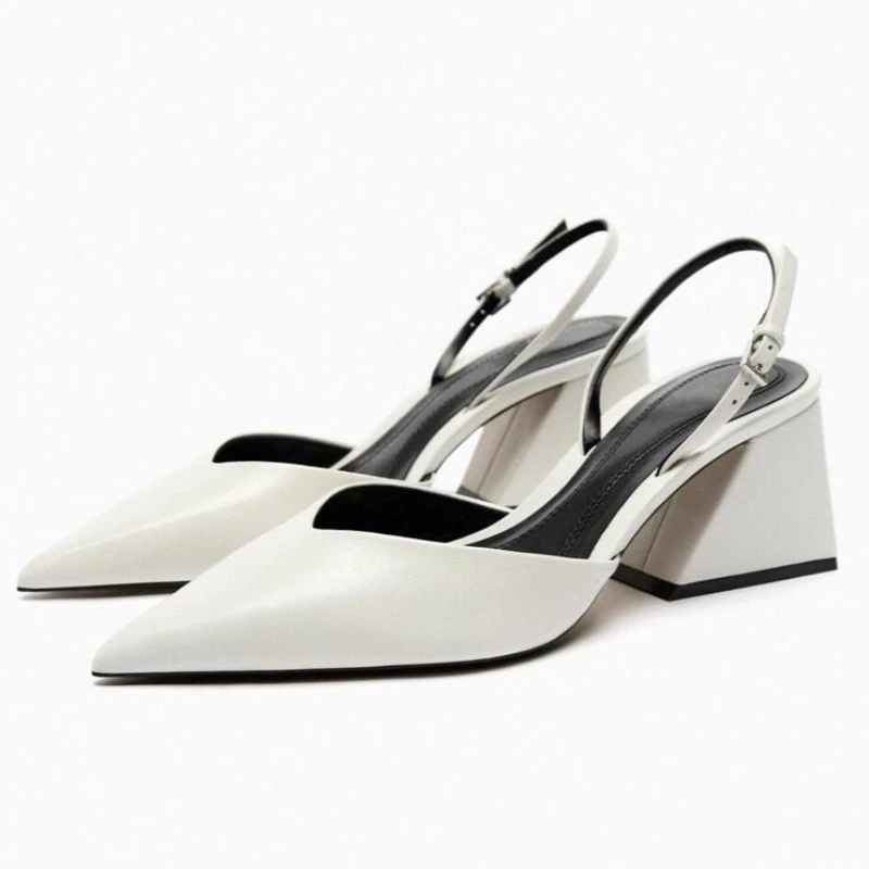 Luxury Designer Chunky Heel Women Pumps Fashion Back Strap Buckle Design High Heels Ladies Sexy Pointed Toe Backless Party Mules
Luxury Designer Chunky Heel Women Pumps Fashion Back Strap Buckle Design High Heels Ladies Sexy Pointed Toe Backless Party Mules