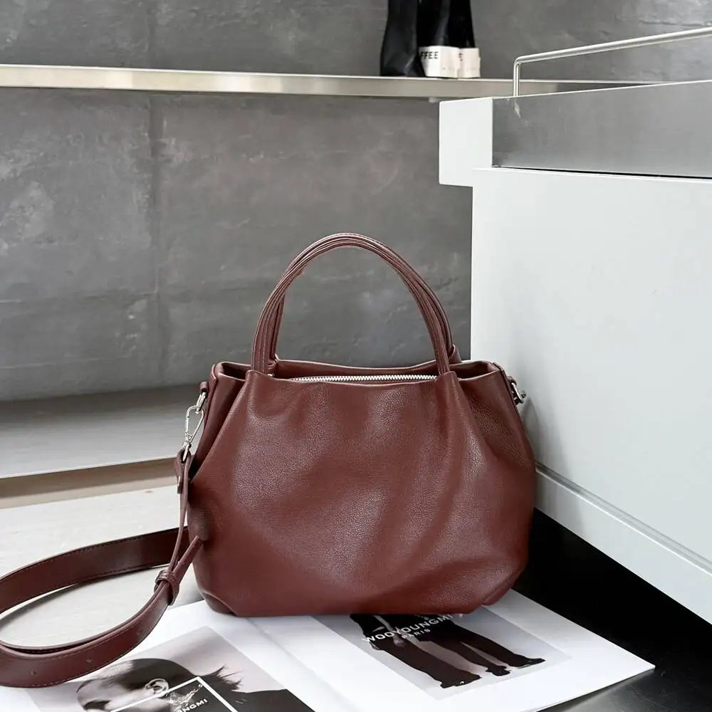 New Women's 2026 Fashion Minimalist Style Designer Women Long-handle Tote Beige Plain Cow Leather Female Armpit Shoulder Bag
New Women's 2026 Fashion Minimalist Style Designer Women Long-handle Tote Beige Plain Cow Leather Female Armpit Shoulder Bag