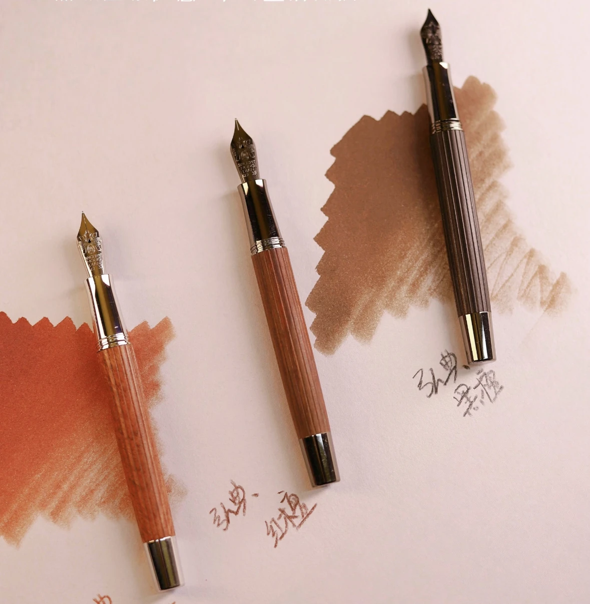Lovely Hongdian 1866 Balck Wood Fountain Pen Soft Elastic 6# Blade Nib Writing Ink Pen School Office Supplies Gifts Pens
Lovely Hongdian 1866 Balck Wood Fountain Pen Soft Elastic 6# Blade Nib Writing Ink Pen School Office Supplies Gifts Pens