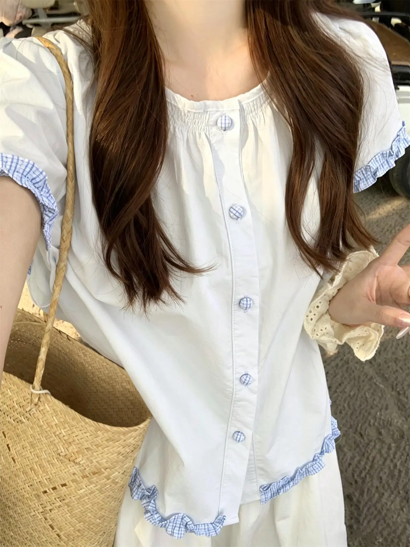 Korean Style Short Sleeve Loose Casual Women's Shirt Wood Grain Spring New Sweet Slimming Top Fashion Commute Wind
Korean Style Short Sleeve Loose Casual Women's Shirt Wood Grain Spring New Sweet Slimming Top Fashion Commute Wind