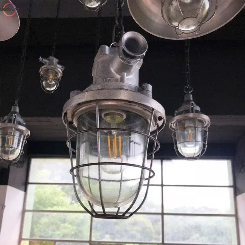 Creative iron American retro pendant light industrial style LOFT chandelier LED bar counter decorative pendant light
Creative iron American retro pendant light industrial style LOFT chandelier LED bar counter decorative pendant light