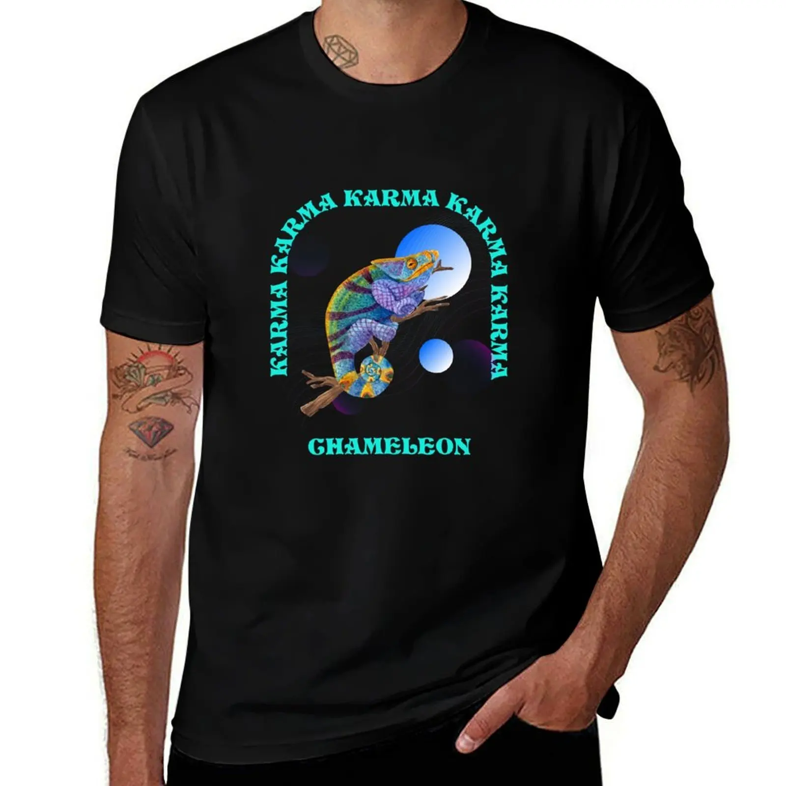 Karma Chameleon, 80s pop music gift. T-Shirt Halloween Casual T-Shirt
Karma Chameleon, 80s pop music gift. T-Shirt Halloween Casual T-Shirt
