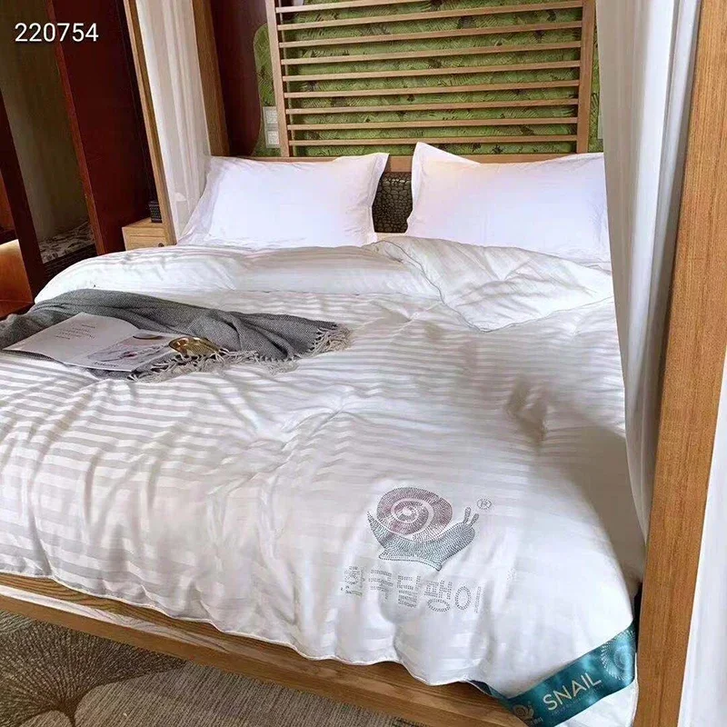 100% Mulberry Silk Quilt Healthy Beauty Handwork Silk Comforters Duvet Silk Filled Double Queen King Quilt 1PCS Durable Bedding
100% Mulberry Silk Quilt Healthy Beauty Handwork Silk Comforters Duvet Silk Filled Double Queen King Quilt 1PCS Durable Bedding