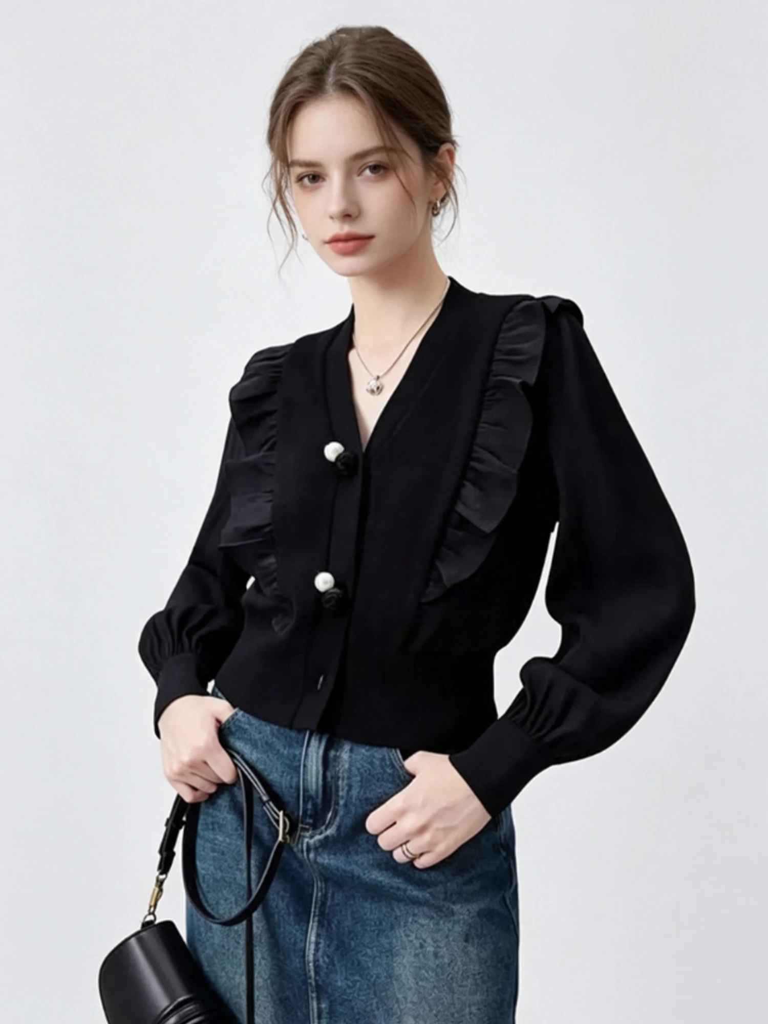 Women's Black V-Neck Blouses and Shirts Ruffle Patchwork Cropped Shirt Top Korean Style Y2k Gyaru Vintage Blouse for Women 2026
Women's Black V-Neck Blouses and Shirts Ruffle Patchwork Cropped Shirt Top Korean Style Y2k Gyaru Vintage Blouse for Women 2026