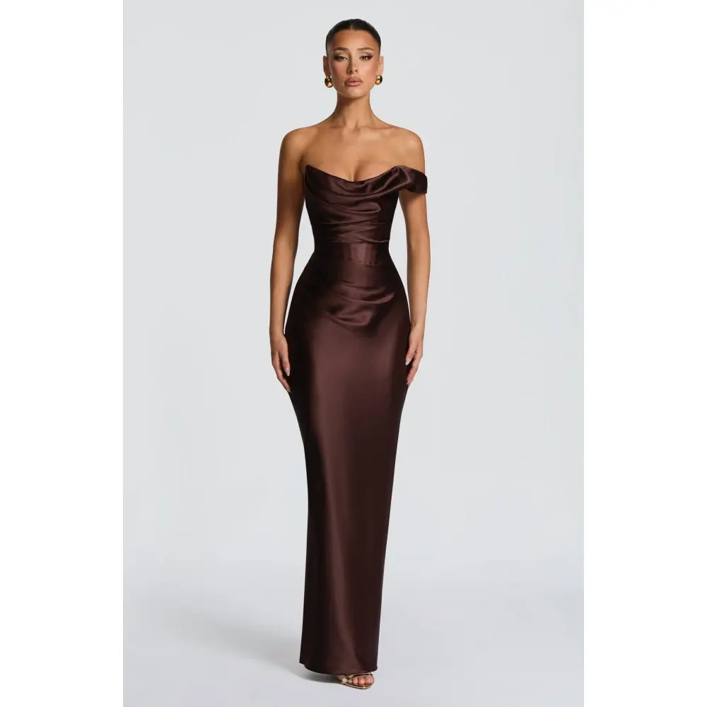 2026 European and American style Instagram new sexy slim fit backless contrasting color hanging neck V-neck dress
2026 European and American style Instagram new sexy slim fit backless contrasting color hanging neck V-neck dress