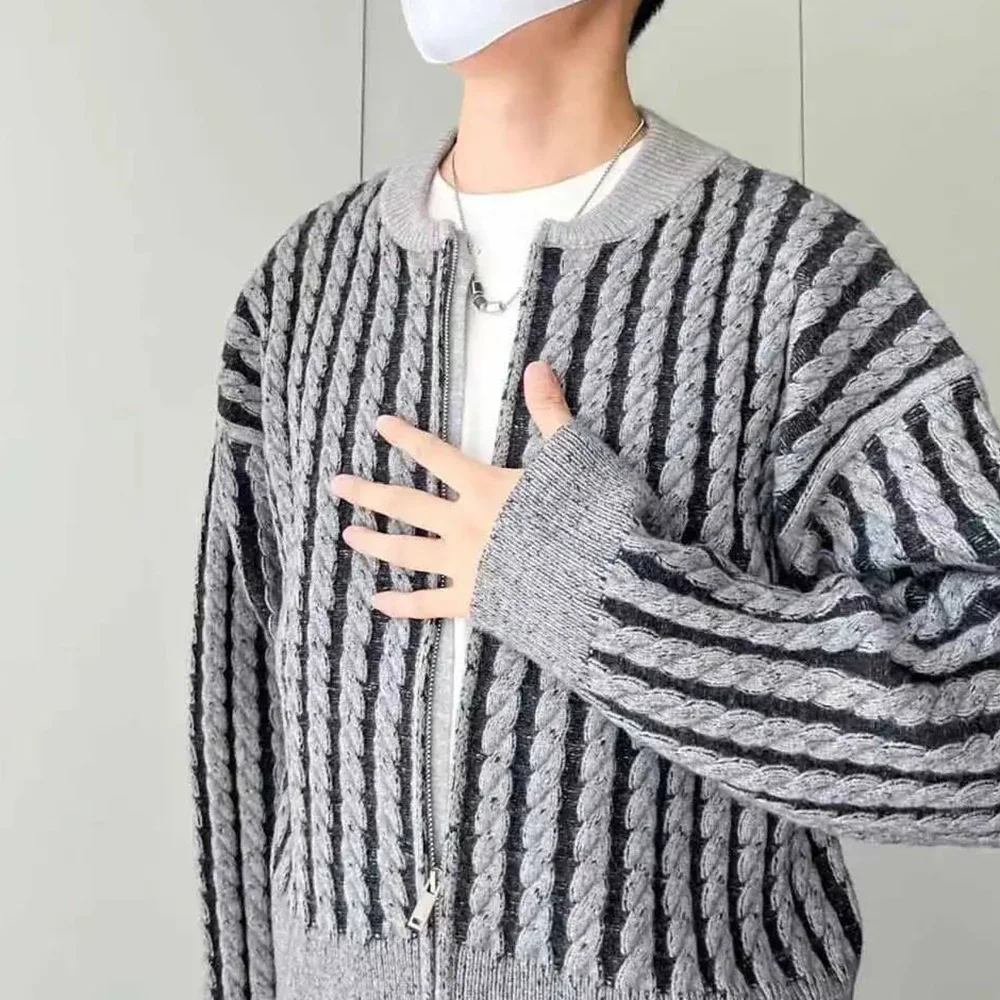 Mens Sweater Hemp Pattern Contrast Color Casual Sweater Fashion Versatile Campus Youth Striped Long Sleeve Top Men'S Wear
Mens Sweater Hemp Pattern Contrast Color Casual Sweater Fashion Versatile Campus Youth Striped Long Sleeve Top Men'S Wear