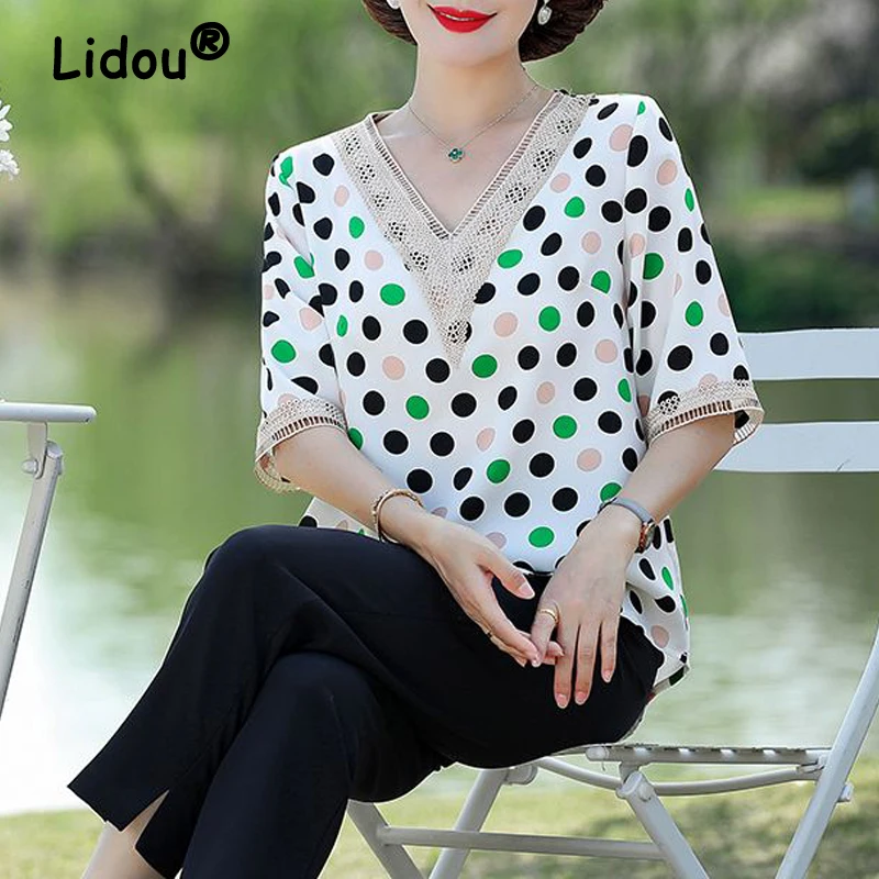 Women's Dot Floral Print Hollow Lace Patchwork Elegant Blouse Summer Fashion V Neck Short Sleeve Shirts Ladies Loose Tops Blusas
Women's Dot Floral Print Hollow Lace Patchwork Elegant Blouse Summer Fashion V Neck Short Sleeve Shirts Ladies Loose Tops Blusas