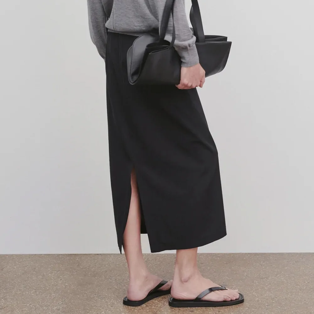 Back Split Half Skirt Ro* Half-body Skirt Spring and Autumn New Minimalist Wind High Waist Slim Black Knee Package Hip Skirt
Back Split Half Skirt Ro* Half-body Skirt Spring and Autumn New Minimalist Wind High Waist Slim Black Knee Package Hip Skirt