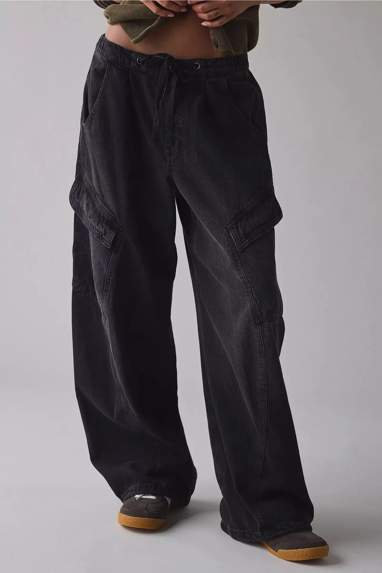 2026 Spring Street Fashion Women Casual Large Pocket Loose Dark Color Jeans Straight Leg Multi Color Multi Size Available
2026 Spring Street Fashion Women Casual Large Pocket Loose Dark Color Jeans Straight Leg Multi Color Multi Size Available