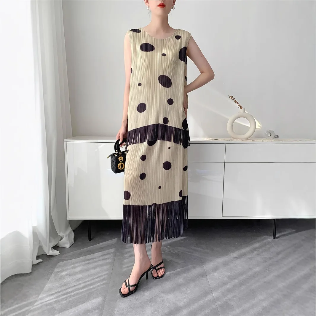 Miyake Pleated Skirt Suit Women 2025 Summer New Fold Top+half Skirt Temperament Ageing Suit Casual Pleat Women's Clothing
Miyake Pleated Skirt Suit Women 2025 Summer New Fold Top+half Skirt Temperament Ageing Suit Casual Pleat Women's Clothing