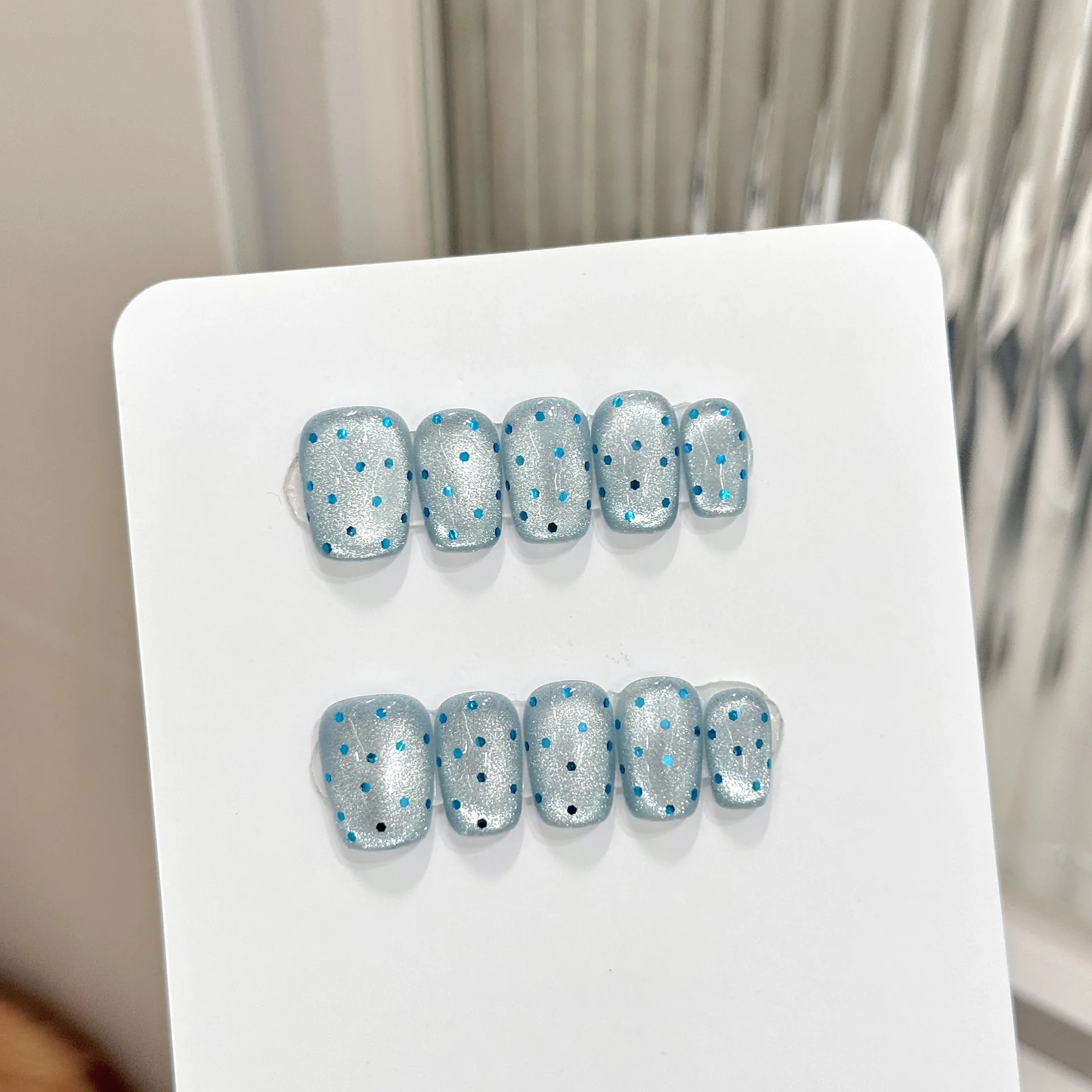 10PCS Coffin Handmade Press On Nails,Simple And Elegant Style,Suitable For Festivals Parties And Daily Wear.
10PCS Coffin Handmade Press On Nails,Simple And Elegant Style,Suitable For Festivals Parties And Daily Wear.