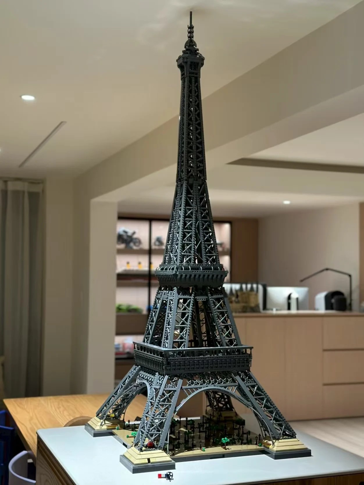 10001 Pcs Building Blocks Bricks Kids Birthday Christmas Gifts Toy Compatible 10307 in Stock
10001 Pcs Building Blocks Bricks Kids Birthday Christmas Gifts Toy Compatible 10307 in Stock