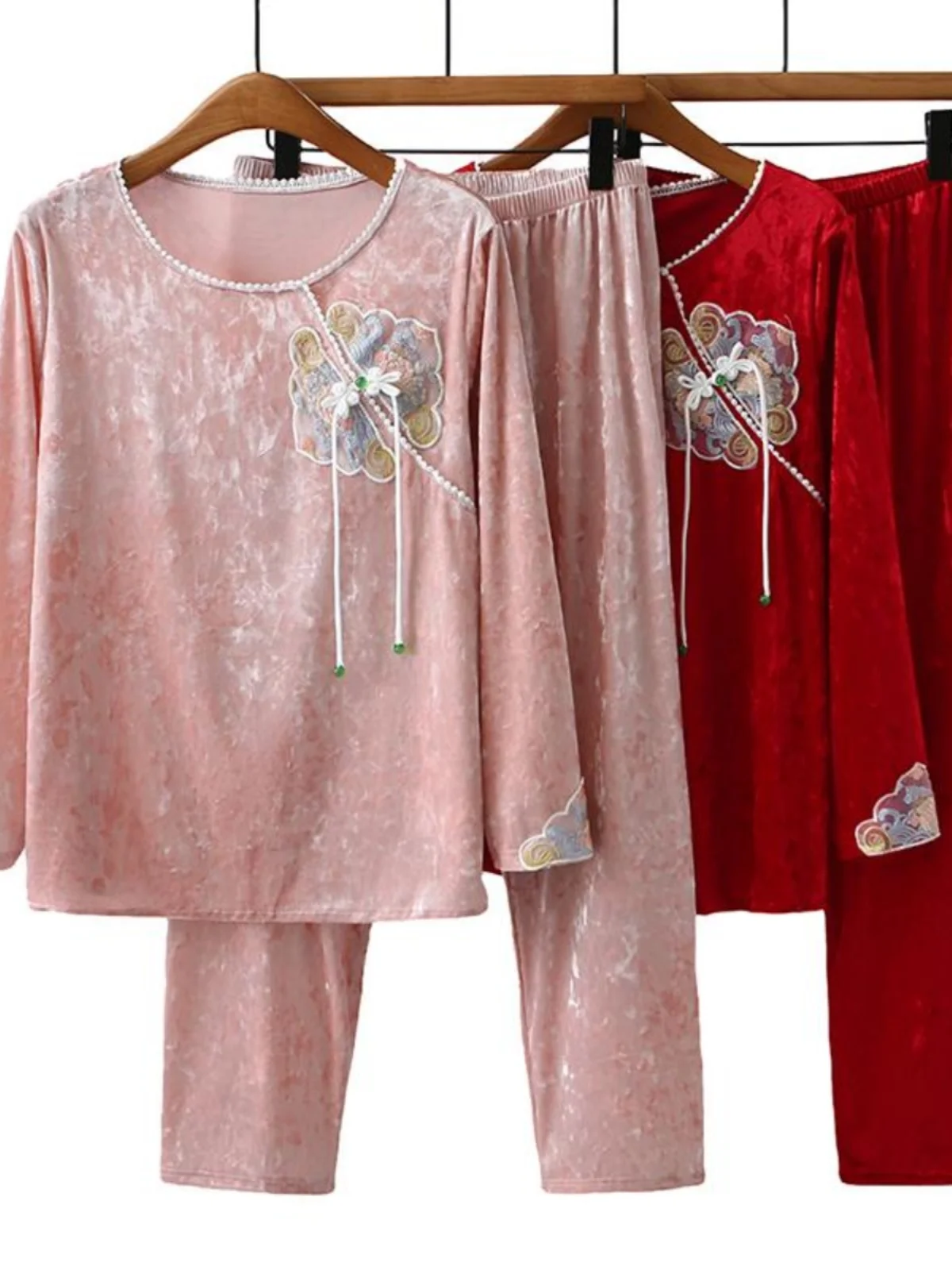 New Chinese Style Women's Sleepwear Long Sleeve Home Clothes Set Luxury Outerwear Large Size Spring Autumn Seasonal Outfits
New Chinese Style Women's Sleepwear Long Sleeve Home Clothes Set Luxury Outerwear Large Size Spring Autumn Seasonal Outfits
