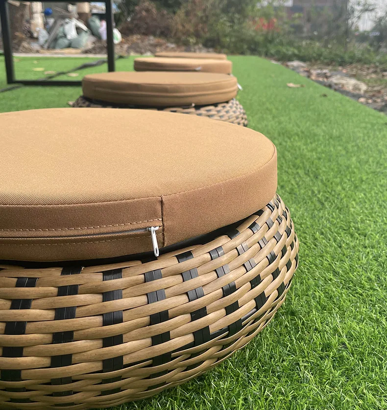 Outdoor courtyard rattan table and chair combination indoor and outdoor villa terrace small coffee table balcony simple leisure
Outdoor courtyard rattan table and chair combination indoor and outdoor villa terrace small coffee table balcony simple leisure