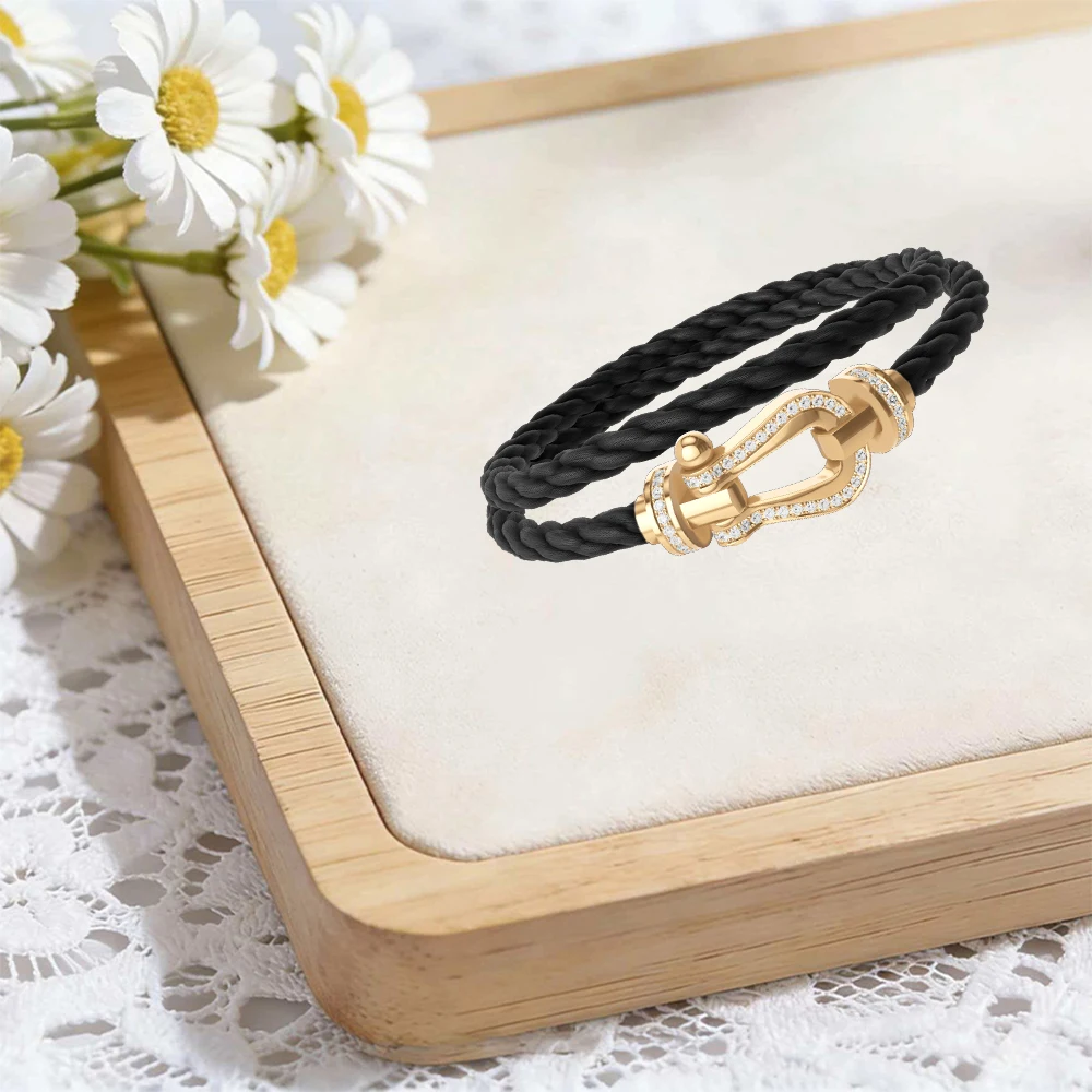 2026 High-Quality Fashion Classic Horse-Shoe Bracelet Double-Ring Bracelet
2026 High-Quality Fashion Classic Horse-Shoe Bracelet Double-Ring Bracelet