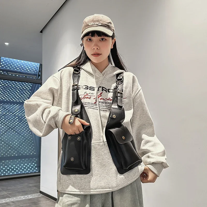 Workwear Hip-hop Vest Bag Retro Outdoor Armpit Shoulder Bag for Men and Women Multifunctional Single Shoulder Chest Bag Paket
Workwear Hip-hop Vest Bag Retro Outdoor Armpit Shoulder Bag for Men and Women Multifunctional Single Shoulder Chest Bag Paket