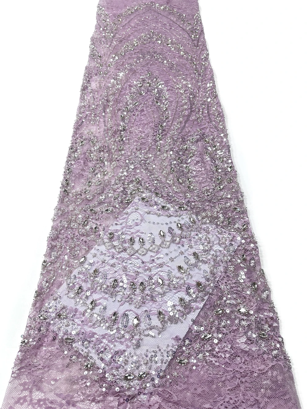 2 Yards African French Beaded Lace Fabric Sequins Embroidered Tulle High-Quality for Nigerian Style Party Dresses Sewing
2 Yards African French Beaded Lace Fabric Sequins Embroidered Tulle High-Quality for Nigerian Style Party Dresses Sewing