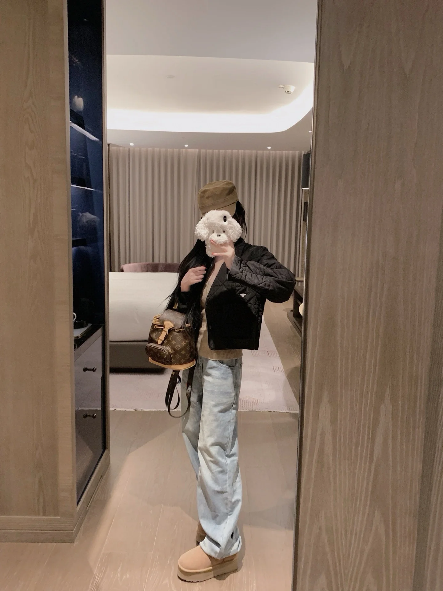 Elegant Short Cotton Jacket Women's Embroidered Bee Pattern Quilted Vest Thin Cotton Outerwear Spring Autumn Fashion
Elegant Short Cotton Jacket Women's Embroidered Bee Pattern Quilted Vest Thin Cotton Outerwear Spring Autumn Fashion