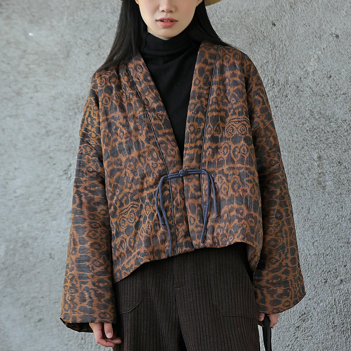 LZJN Winter Padded Retro Printed Short Coat, New Style Chinese Style Aged Looking Flax - Cotton Han Style Clothing
LZJN Winter Padded Retro Printed Short Coat, New Style Chinese Style Aged Looking Flax - Cotton Han Style Clothing