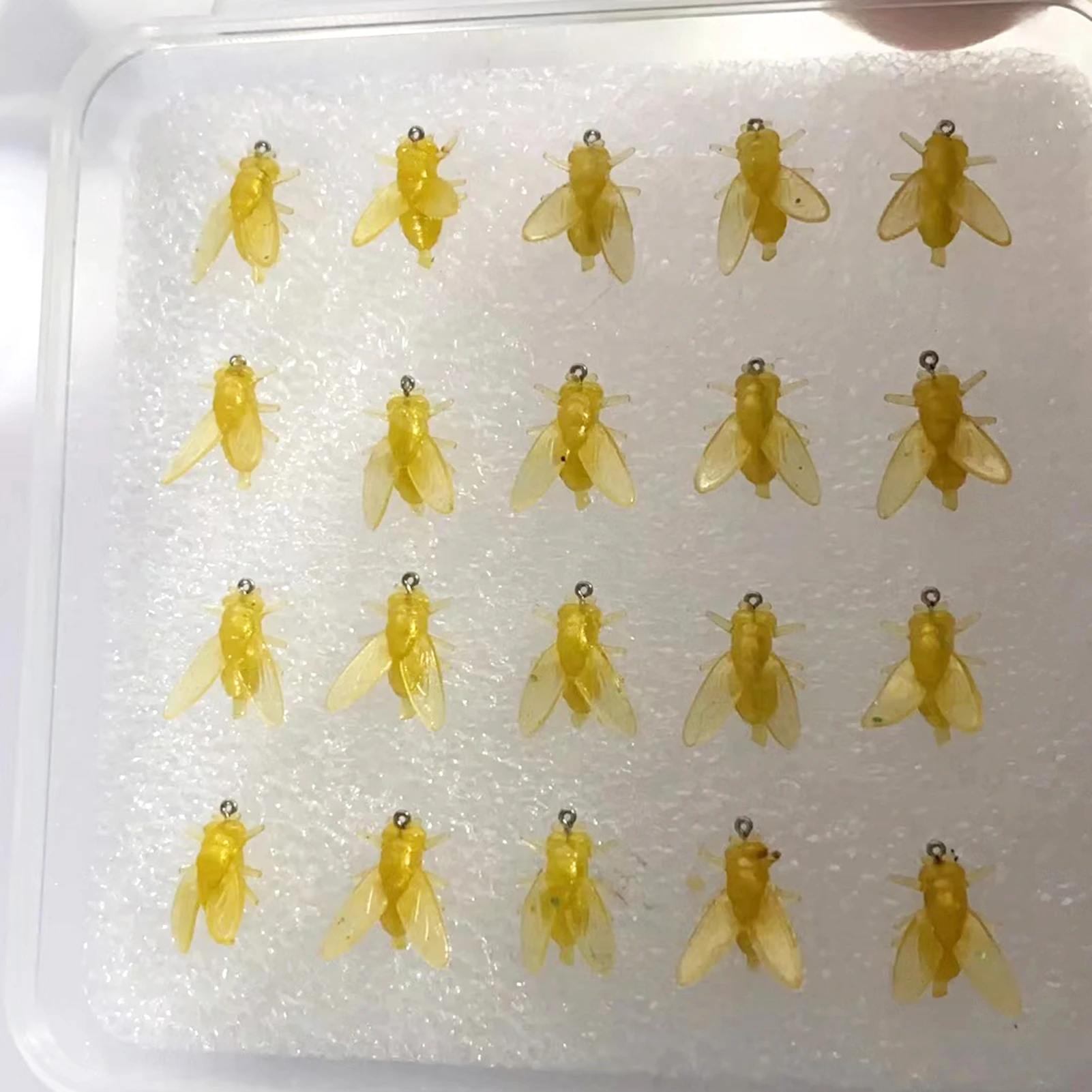 Маленькая рыболовная приманка с крючком для мушки с изысканным и реалистичным дизайном, отличный инструмент для любителей рыбалки, дропшиппинг из
Маленькая рыболовная приманка с крючком для мушки с изысканным и реалистичным дизайном, отличный инструмент для любителей рыбалки, дропшиппинг из