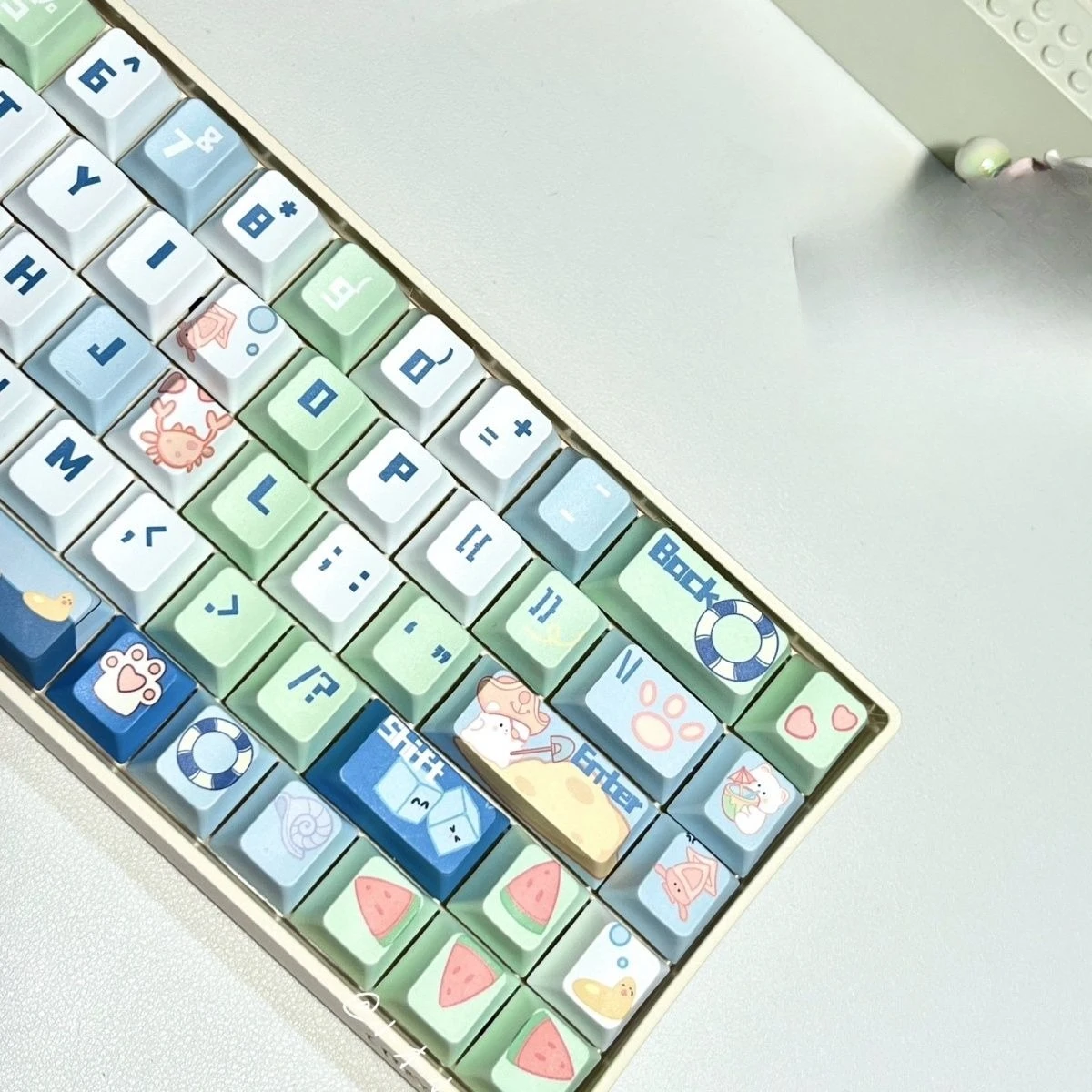 Summer cat mechanical keyboard keycap hot sublimation process pbt material new original height
Summer cat mechanical keyboard keycap hot sublimation process pbt material new original height