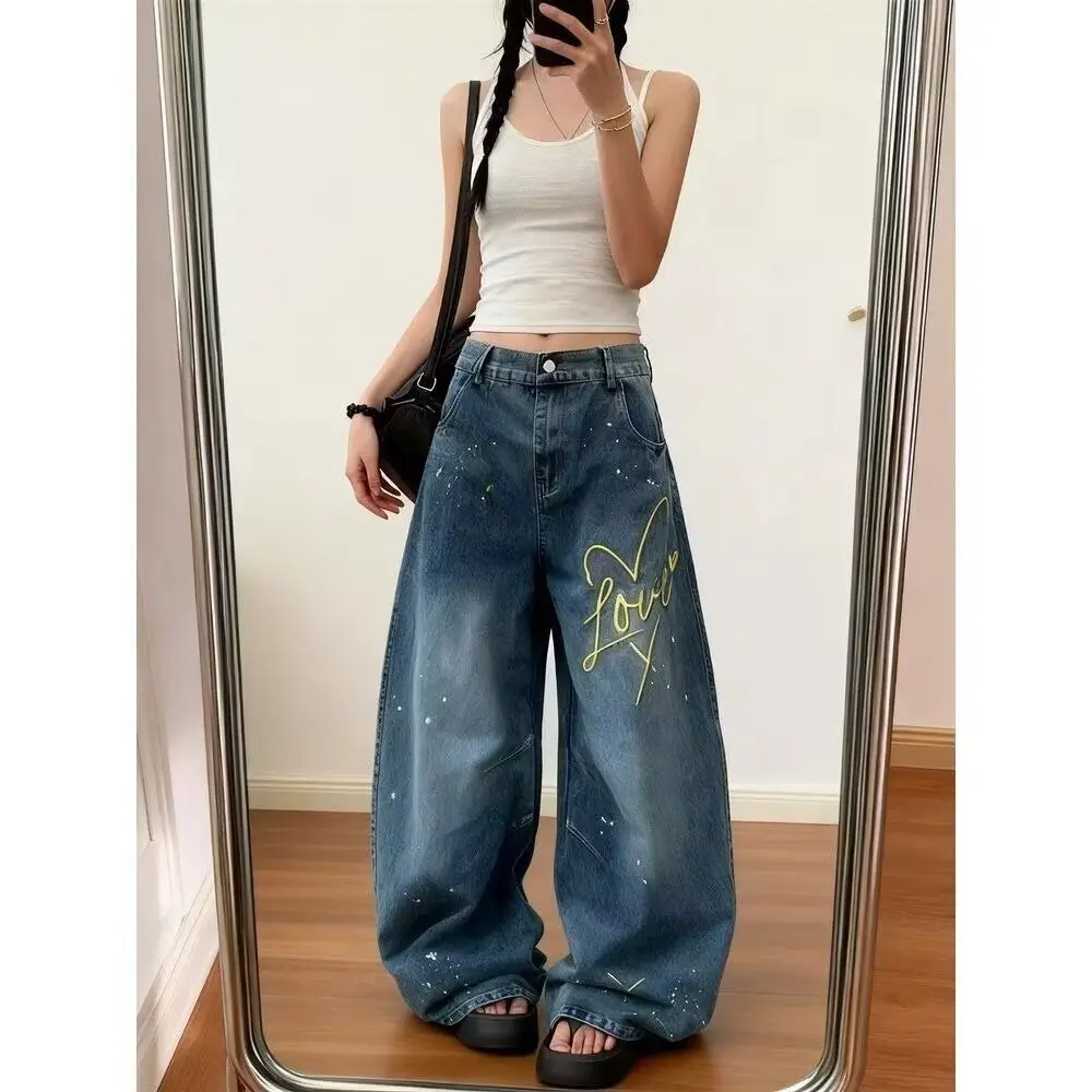 Мужские джинсы в стиле хип-хоп из Гонконга, летние, новые, с принтом-буквенным узором, в уличном стиле, модные, прямые, из смесового хлопка и полиэстера, антистатические
Мужские джинсы в стиле хип-хоп из Гонконга, летние, новые, с принтом-буквенным узором, в уличном стиле, модные, прямые, из смесового хлопка и полиэстера, антистатические