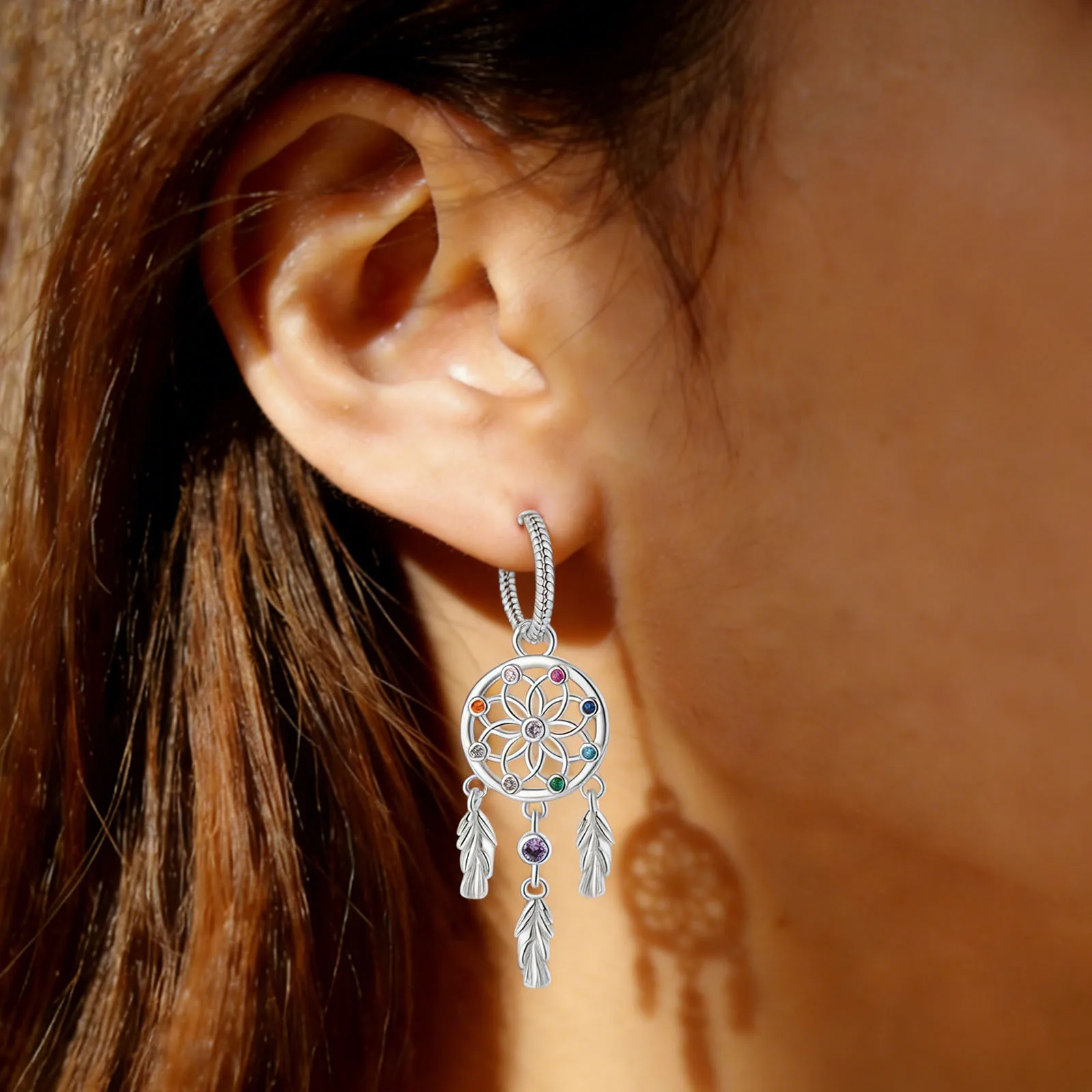 1 pair/piece S925 Bohemian-style catch net fashion design feather-shaped drop earrings Women's fashion jewellery
1 pair/piece S925 Bohemian-style catch net fashion design feather-shaped drop earrings Women's fashion jewellery