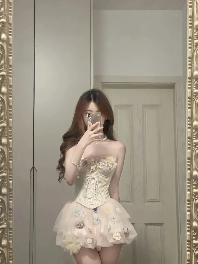 Sweet Pure Desire Floral 3D Embroidery Fishbone Strapless Top High Waist Bloom Half Skirt Two-Piece Set Women Summer New Style
Sweet Pure Desire Floral 3D Embroidery Fishbone Strapless Top High Waist Bloom Half Skirt Two-Piece Set Women Summer New Style