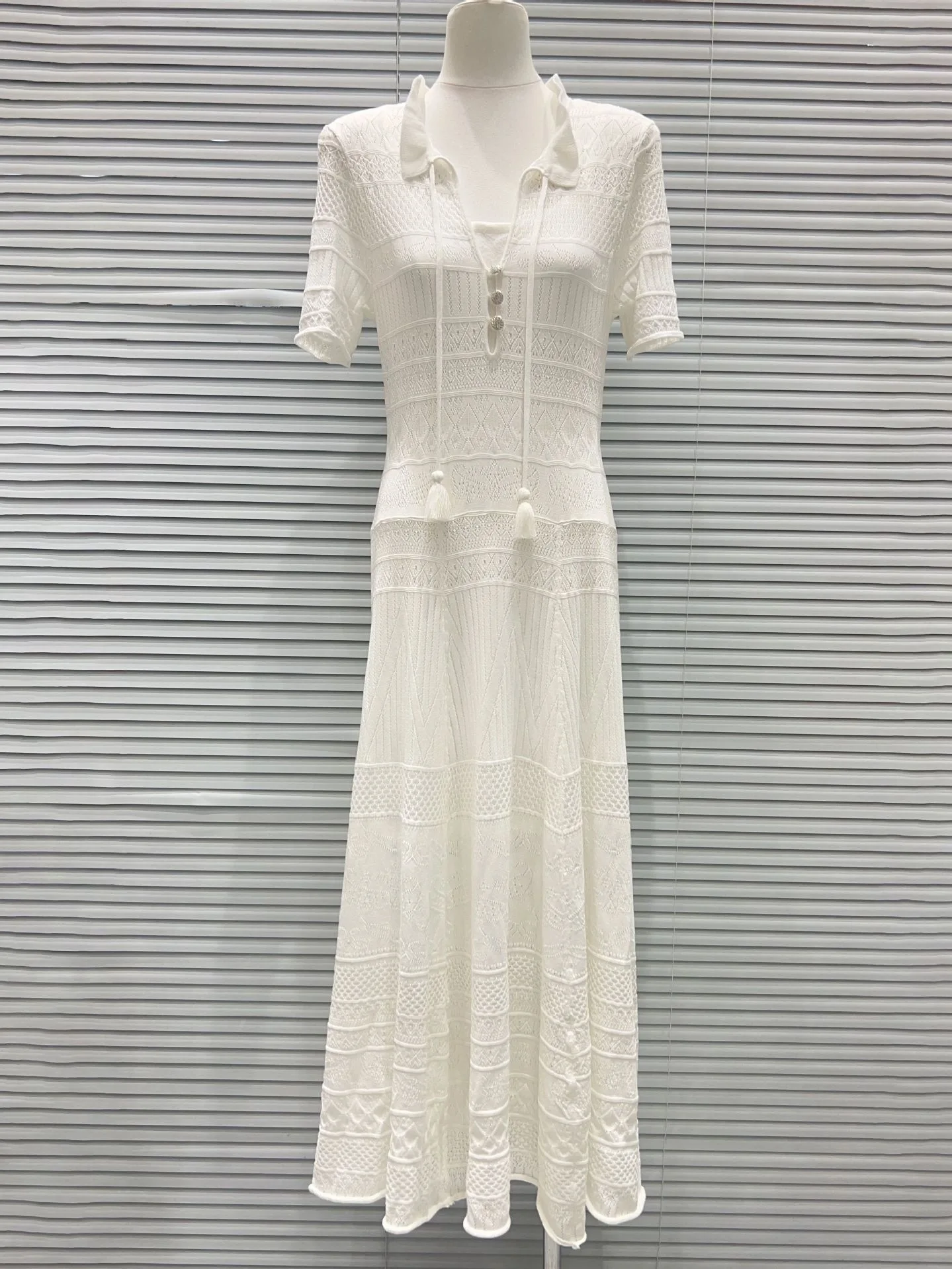 Elegant Knitted Short Sleeve Dress with Belt And Hook Lace Outfit High-End Version Summer Fashion for Ladies City Walk Casual...
Elegant Knitted Short Sleeve Dress with Belt And Hook Lace Outfit High-End Version Summer Fashion for Ladies City Walk Casual...
