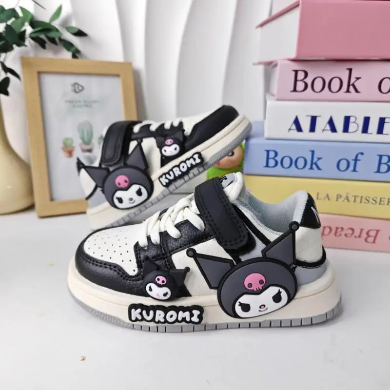 Детские кроссовки Sanrio в новом стиле Kuromi Girls Plus, флисовая хлопковая обувь, универсальная модная милая обувь для доски, осень и зима
Детские кроссовки Sanrio в новом стиле Kuromi Girls Plus, флисовая хлопковая обувь, универсальная модная милая обувь для доски, осень и зима