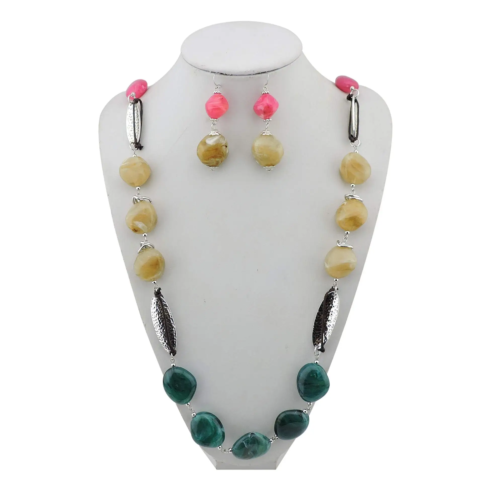 New, retro contrasting color necklace earrings set, exaggerated necklace jewelry for women
New, retro contrasting color necklace earrings set, exaggerated necklace jewelry for women