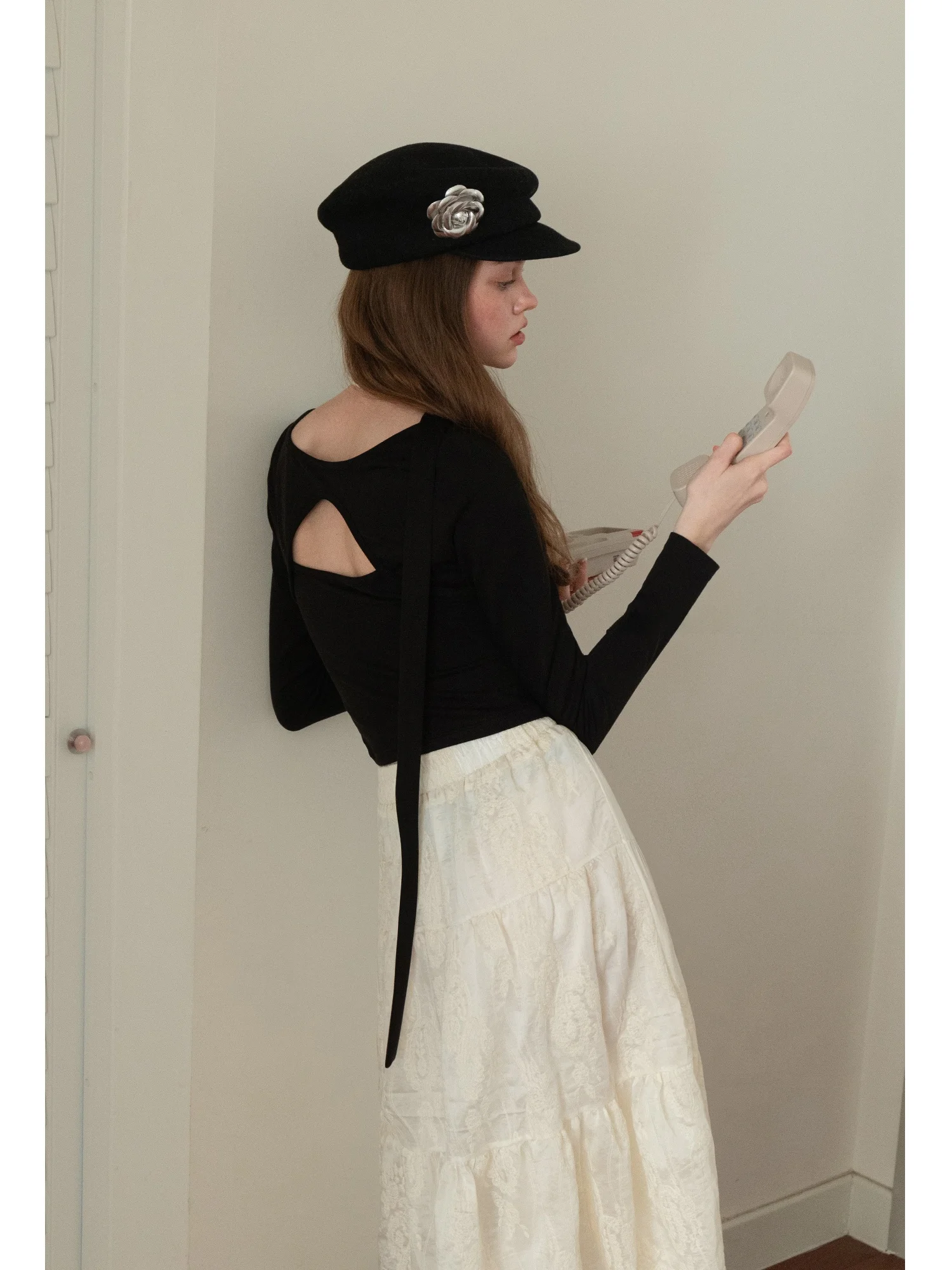 Slim Fit Long Sleeve T-Shirt EGGKA Back Hollow Design with Sash Waist Cinching Inner Wear Base Shirt Vintage Style Women's Top
Slim Fit Long Sleeve T-Shirt EGGKA Back Hollow Design with Sash Waist Cinching Inner Wear Base Shirt Vintage Style Women's Top