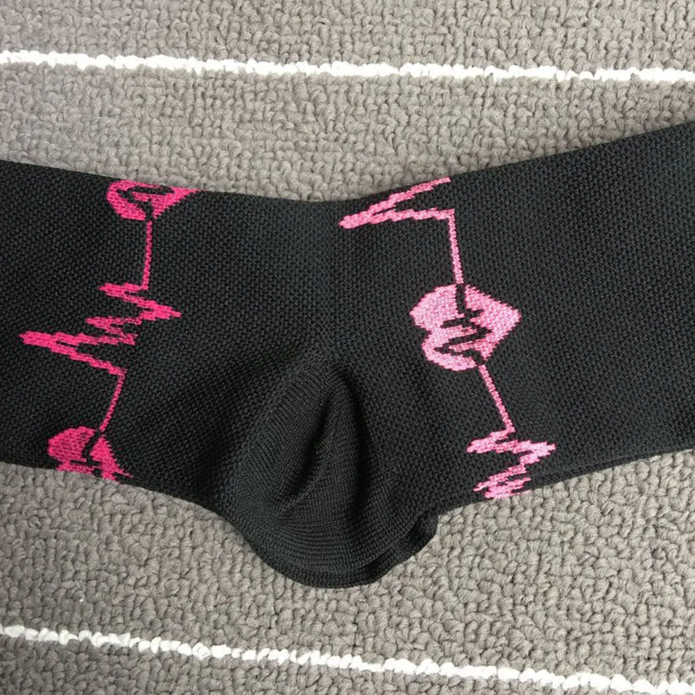 1Pair Compression Socks Premium Athletic Sports Socks Knee High Breathable Comfortable for Running Hiking Cycling Outdoor
1Pair Compression Socks Premium Athletic Sports Socks Knee High Breathable Comfortable for Running Hiking Cycling Outdoor