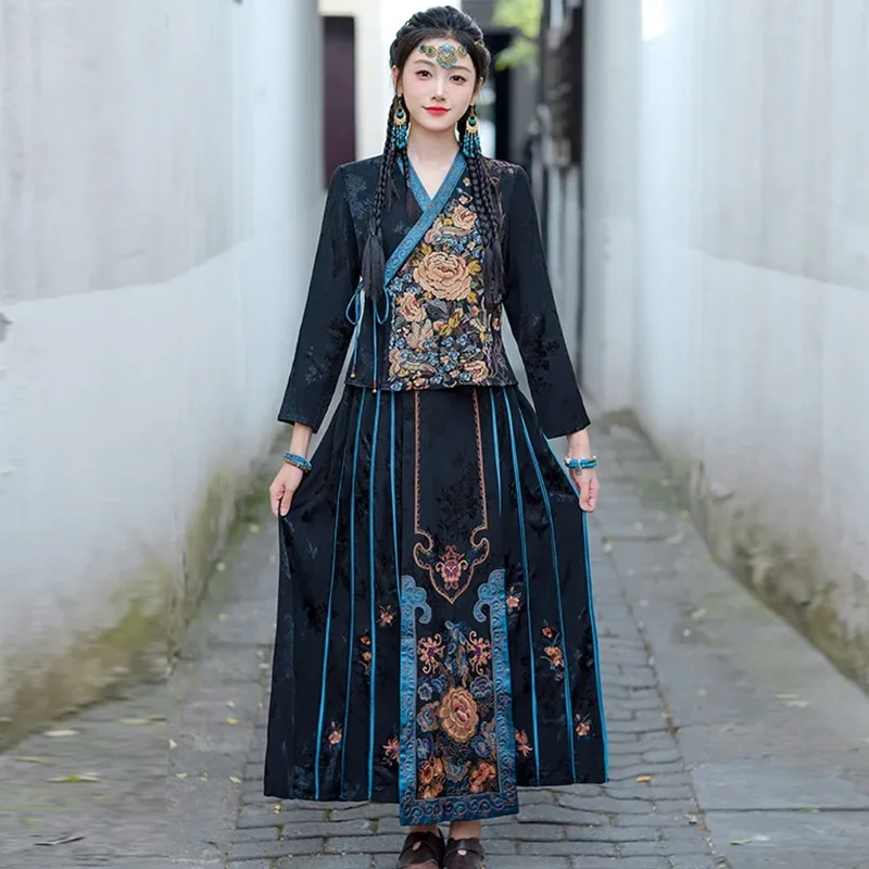 Ethnic Style Embroidery Hanfu Women's Retro Cardigan Horse Face Skirt Chinese Traditional Vintage Improvement Cheongsam 2Pcs New
Ethnic Style Embroidery Hanfu Women's Retro Cardigan Horse Face Skirt Chinese Traditional Vintage Improvement Cheongsam 2Pcs New