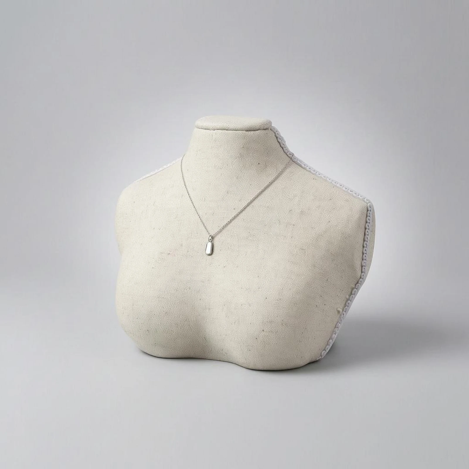 Necklace Display Bust Torso-Shaped Necklace Bust Display Stand Neck Ornament Chain Holder Short Neck Lightweight
Necklace Display Bust Torso-Shaped Necklace Bust Display Stand Neck Ornament Chain Holder Short Neck Lightweight
