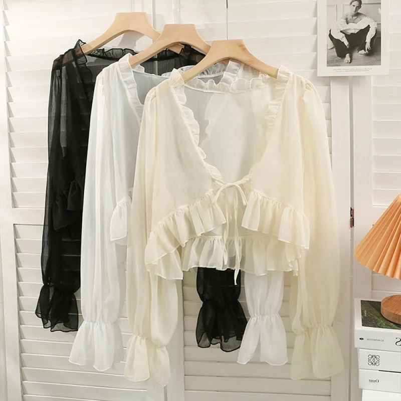 1pcs Women Summer Chiffon Sunscreen Shirt Female Ice Silk Thin Ruched Flare Sleeve V-neck Cardigan Paired With Camisole Skirts
1pcs Women Summer Chiffon Sunscreen Shirt Female Ice Silk Thin Ruched Flare Sleeve V-neck Cardigan Paired With Camisole Skirts
