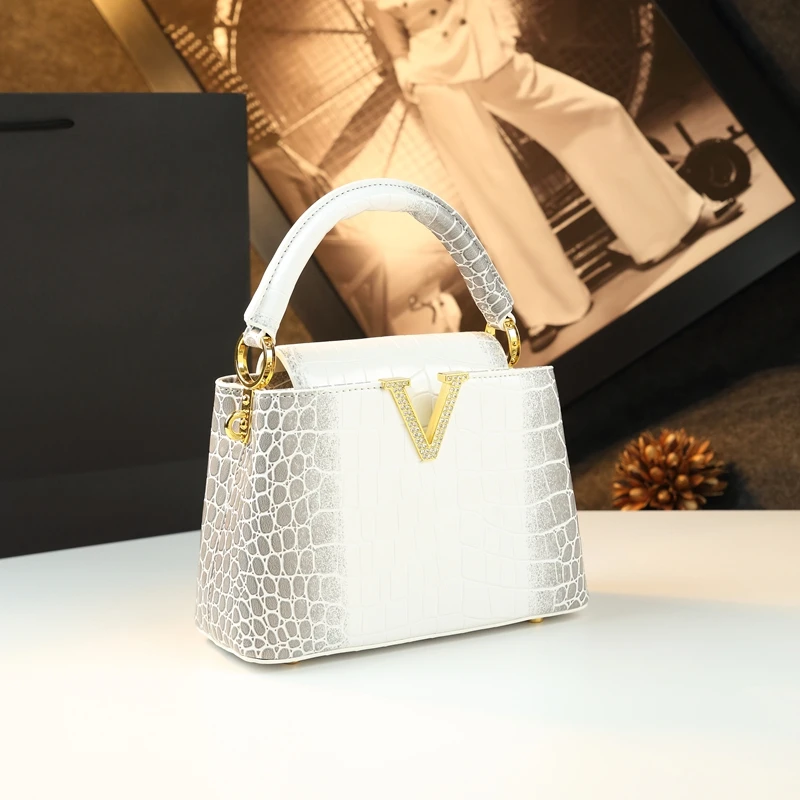 2025 New Crocodile Pattern Leather Handbag oulder Crossbody Small Buet Bag Faionable Design Luxury Sensation
2025 New Crocodile Pattern Leather Handbag oulder Crossbody Small Buet Bag Faionable Design Luxury Sensation