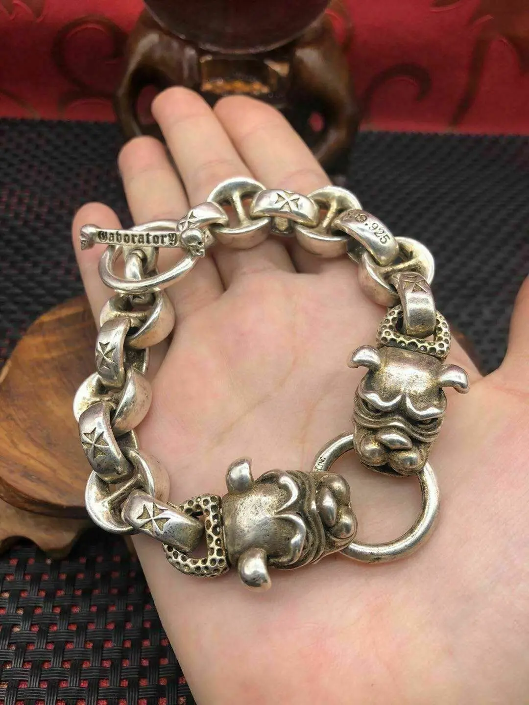 Азиатская китайская старинная серебряная статуя miao из литой собаки, браслет, украшение, крутой подарок
Азиатская китайская старинная серебряная статуя miao из литой собаки, браслет, украшение, крутой подарок