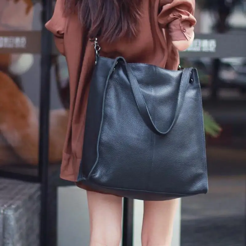 Vintage Fashion Leather Tote Bag Large Capacity One Shoulder Women's Bag Horizontal Square Large Capacity Shopping Bag For Women
Vintage Fashion Leather Tote Bag Large Capacity One Shoulder Women's Bag Horizontal Square Large Capacity Shopping Bag For Women