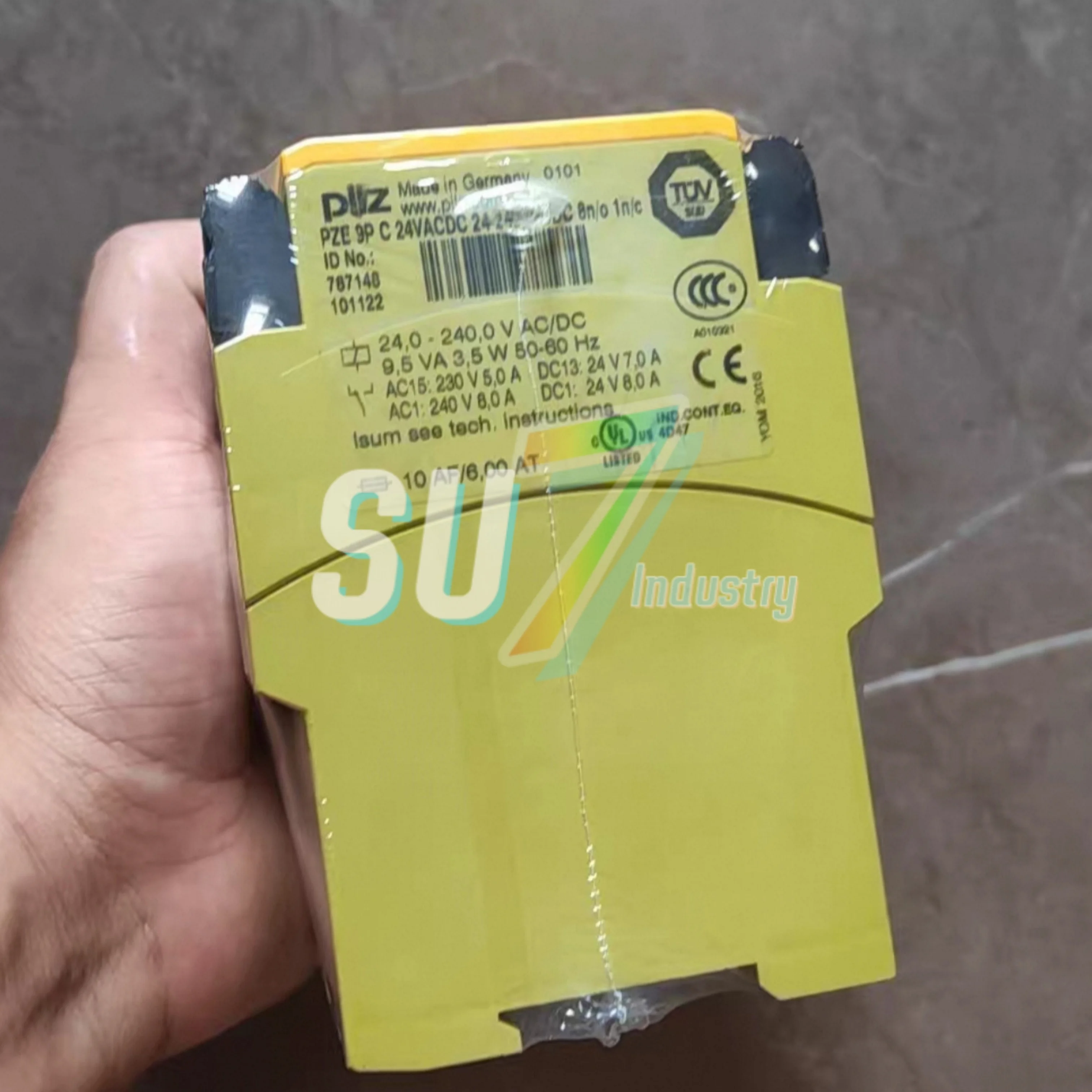 787148 PZE 9P 787301 PNOZ X2.8P 787302 PNOZ X2.8P safety relay new in stock
787148 PZE 9P 787301 PNOZ X2.8P 787302 PNOZ X2.8P safety relay new in stock