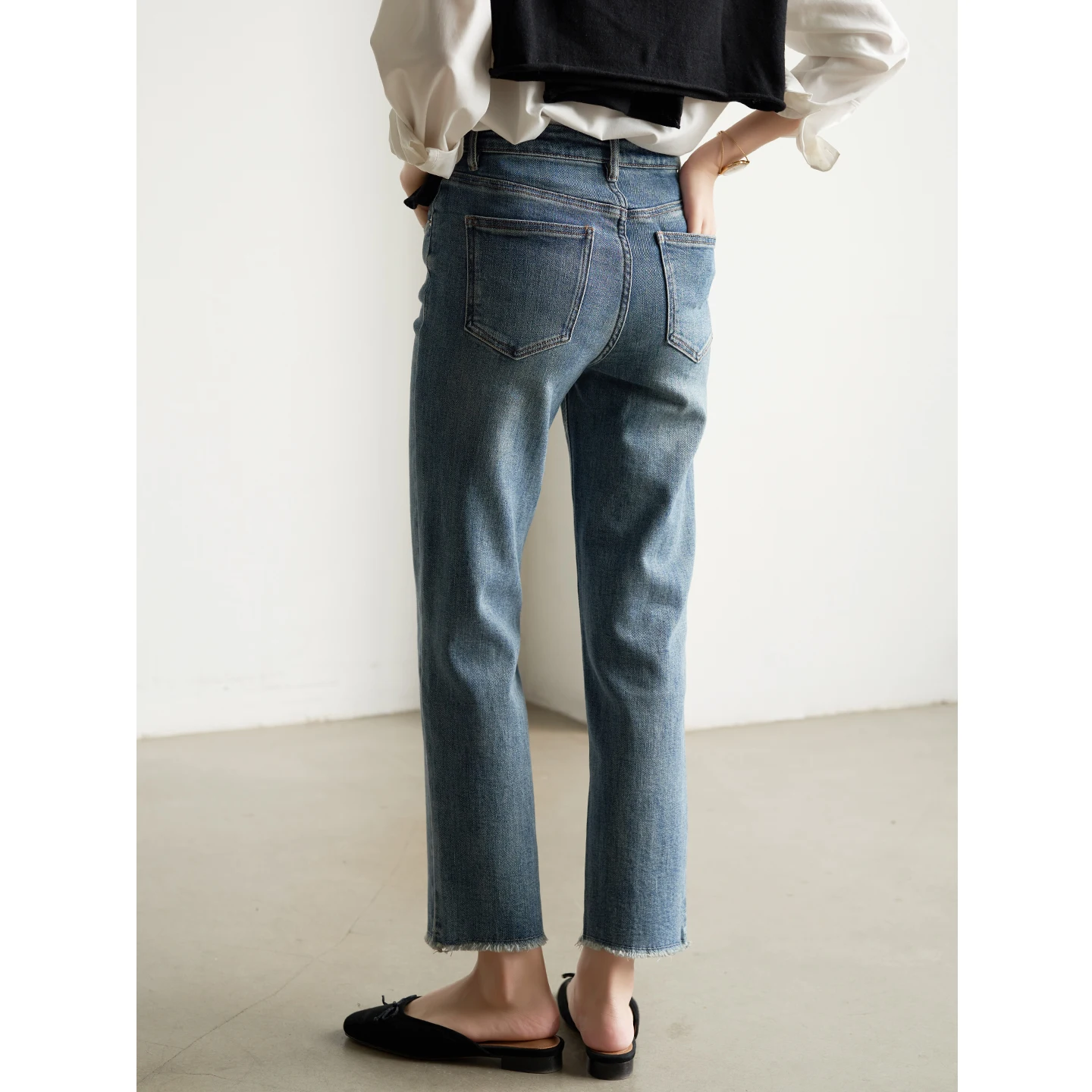 High Waist Straight Leg Jeans Women's Vintage Blue High Waist Slimming Jeans Pear Shaped Body French Bread Pants
High Waist Straight Leg Jeans Women's Vintage Blue High Waist Slimming Jeans Pear Shaped Body French Bread Pants