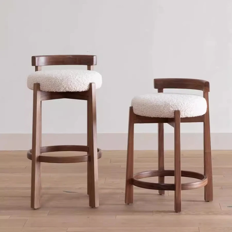 Минималистичные барные стулья в стиле ретро, острова из цельного дерева, стульчики для отдыха для взрослых, легкие, роскошные и удобные табуретки, дом
Минималистичные барные стулья в стиле ретро, острова из цельного дерева, стульчики для отдыха для взрослых, легкие, роскошные и удобные табуретки, дом