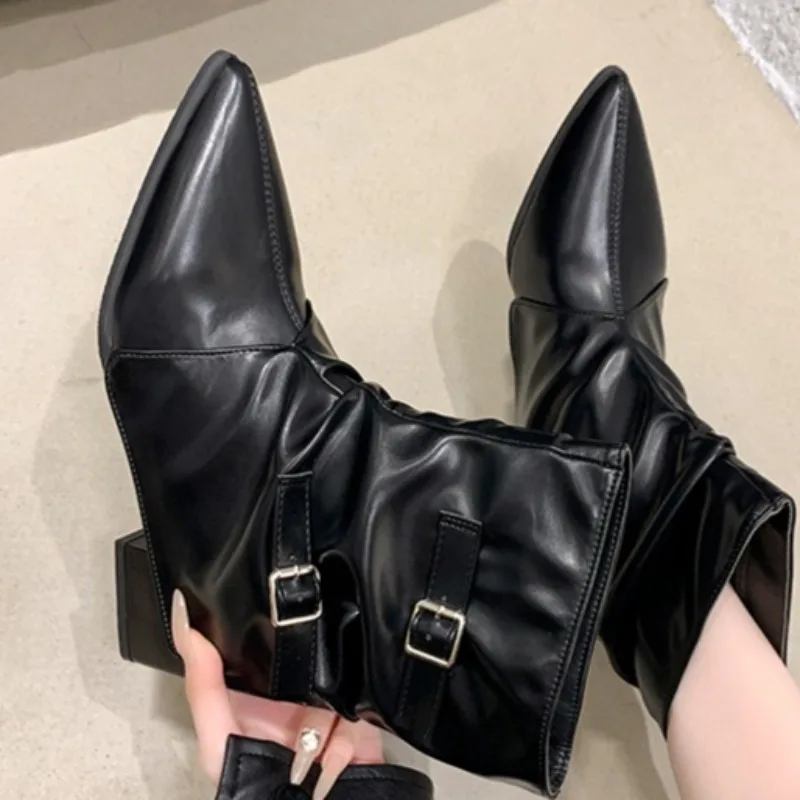 Winter Mid Heels Pointed Toe Ankle Boots 2025 Designer Buckle Shoes Fashion Chunky New Short Boots Classical Zapatillas De Mujer
Winter Mid Heels Pointed Toe Ankle Boots 2025 Designer Buckle Shoes Fashion Chunky New Short Boots Classical Zapatillas De Mujer