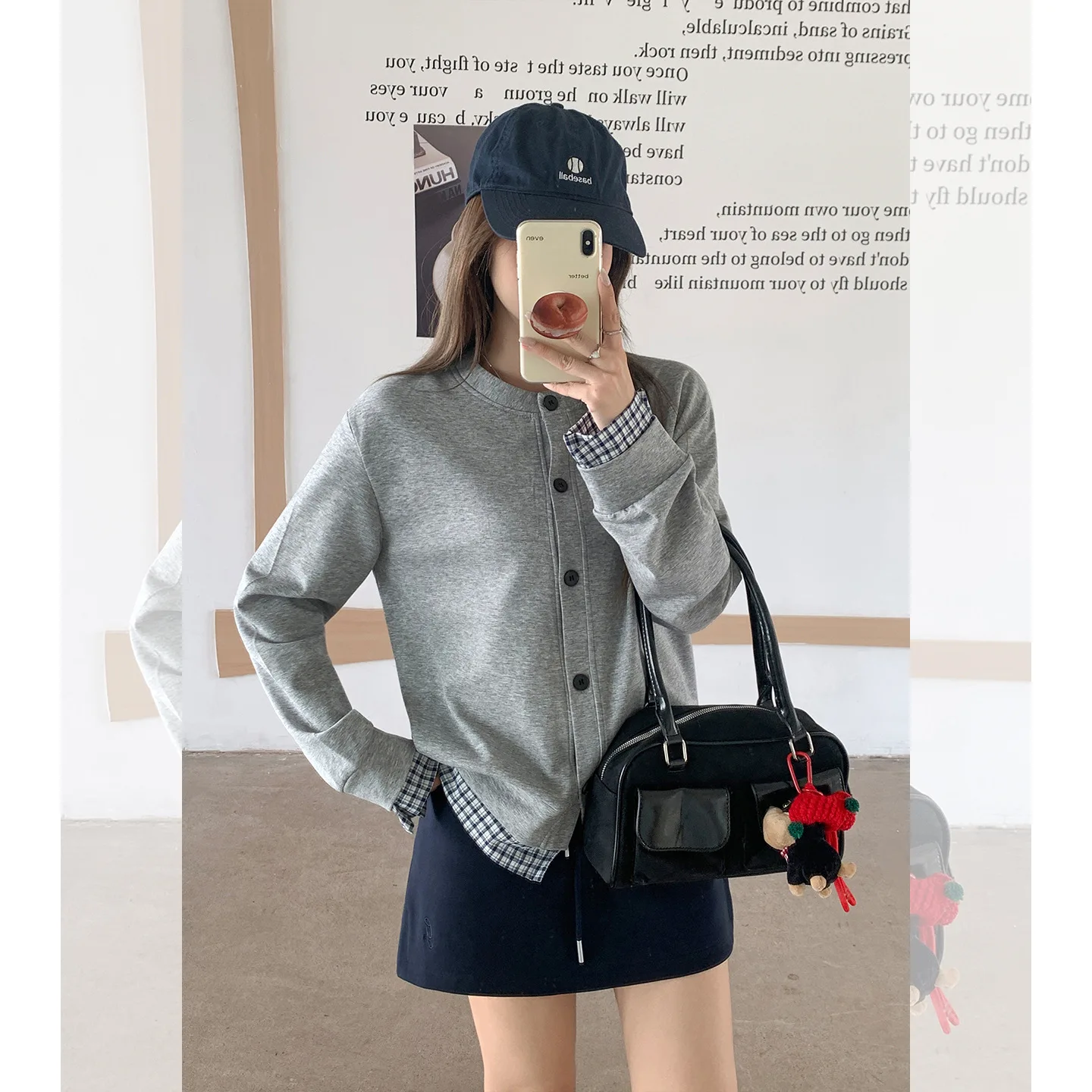 Women's Fashion Grey Button Down Crew Neck Sweatshirt, Plaid Cuff Detail, Ideal for Casual Layered Outerwear
Women's Fashion Grey Button Down Crew Neck Sweatshirt, Plaid Cuff Detail, Ideal for Casual Layered Outerwear