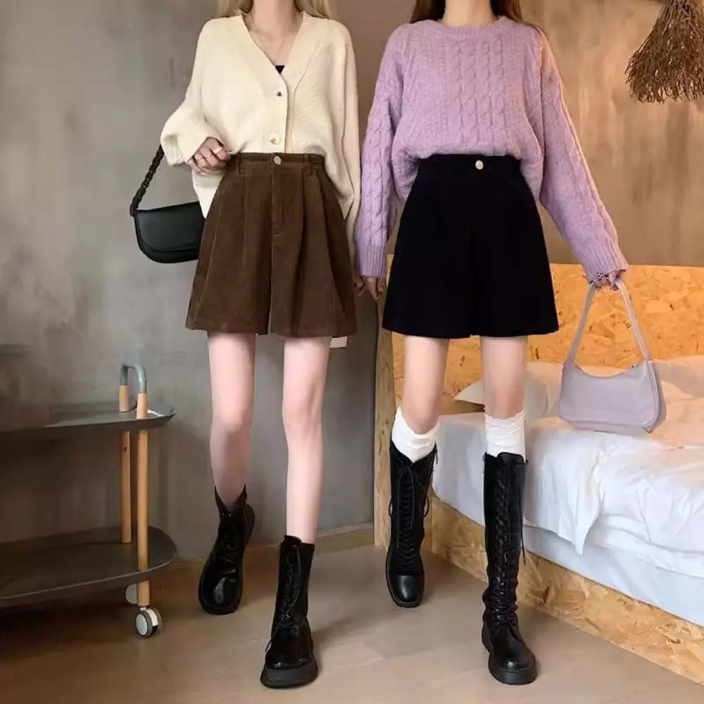 Ins High Waist Women Corduroy Shorts Elastic Stripe Wide Leg Short Pants Two Pockets Large Size Loose Streetwear Beachwear
Ins High Waist Women Corduroy Shorts Elastic Stripe Wide Leg Short Pants Two Pockets Large Size Loose Streetwear Beachwear
